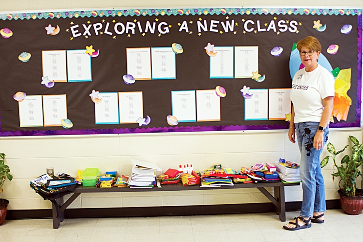 United Way donates supplies to Bobby Barrett Elementary