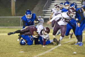 Mount Ida Lions Baylor Bates tackled